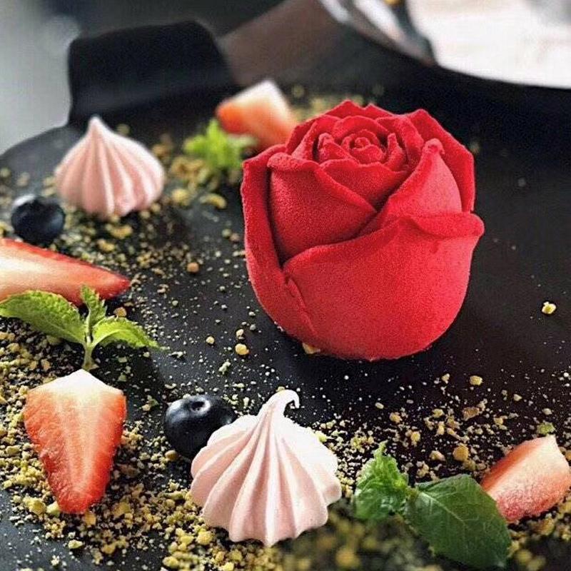 3D Silicone Rose Shape Ice Cube Mold - Image 11