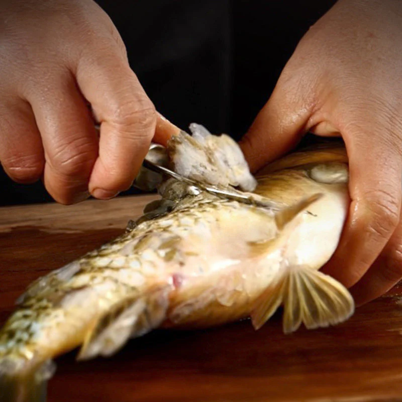 5 in 1 Multifunctional Shrimp Line Fish Maw Knife - Image 10
