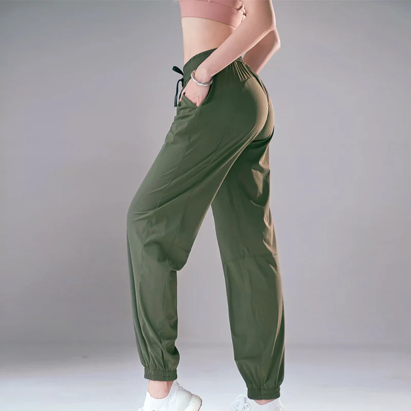 All-Day Wayfarer Mid-Rise Cropped Jogger - Image 8