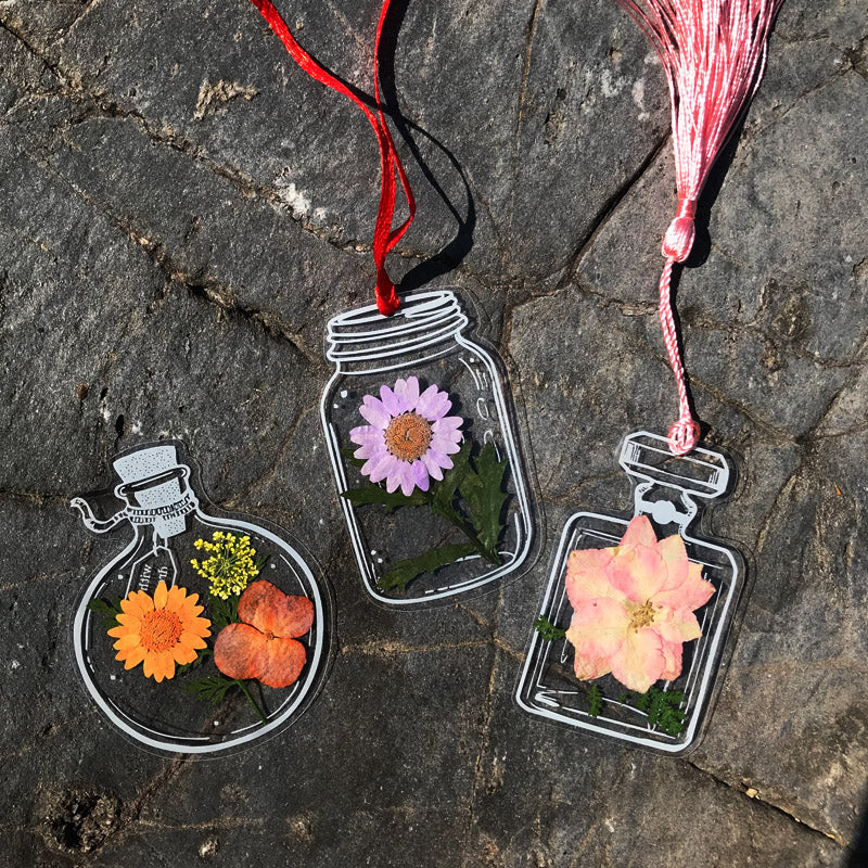 Beautiful Transparent Dried Flower Bookmarks - Image 7