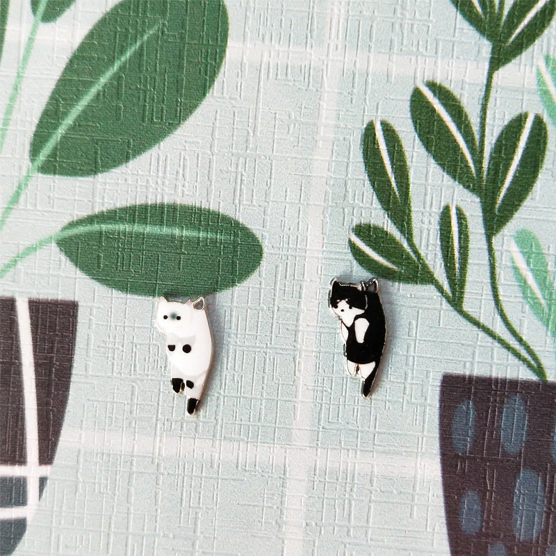 Cat Needle Threader - Image 5