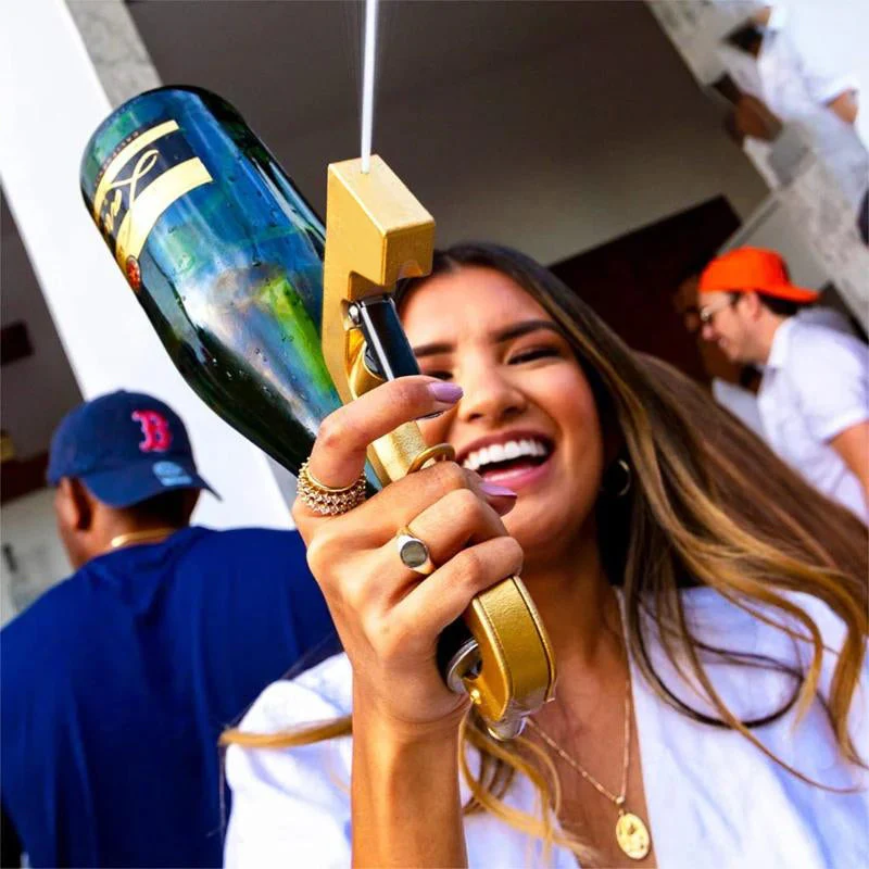 Champagne Sprayer - Image 3