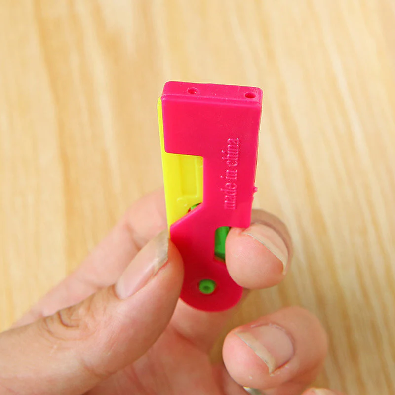 Colorful Automatic Needle Threader - Image 9