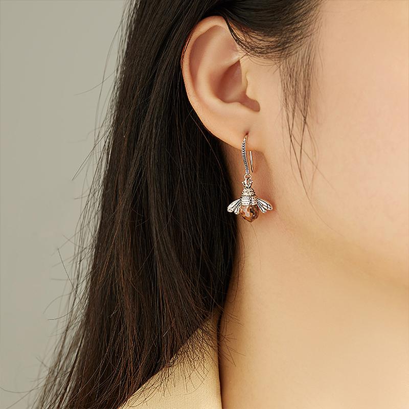 Dancing Bee Earrings - Image 2