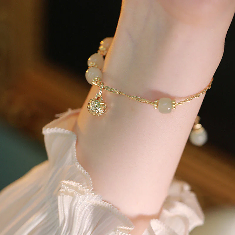 Elegant Hetian Jade Bracelet - Image 3