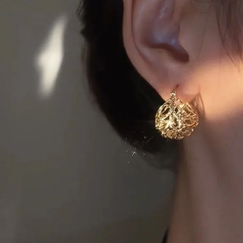 Fashion Cutout Earrings - Image 7