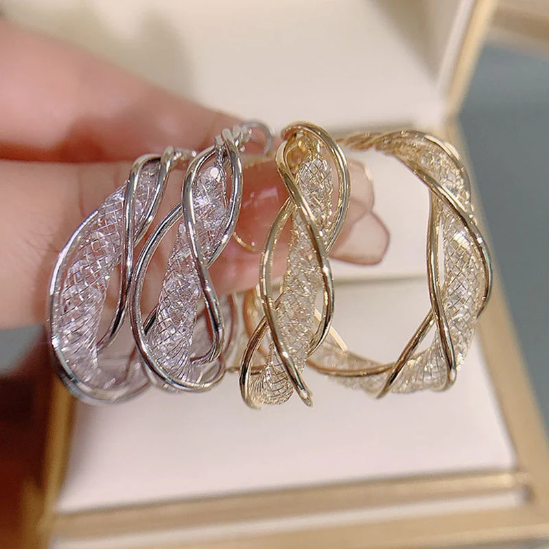 Fashion Twist Earrings - Image 2