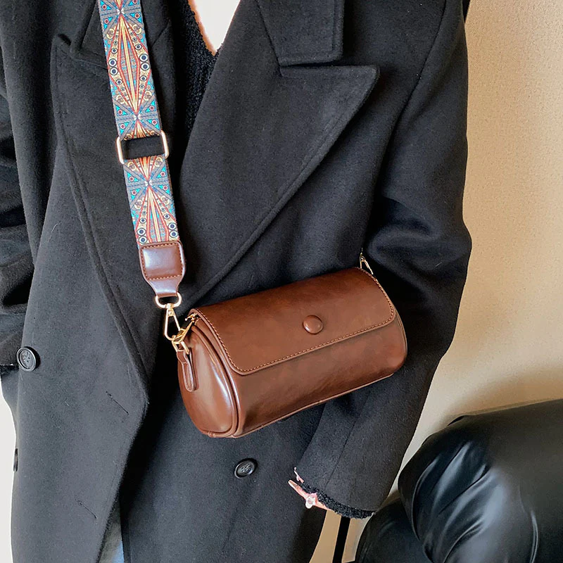 Female Retro Cylinder Bag - Image 3