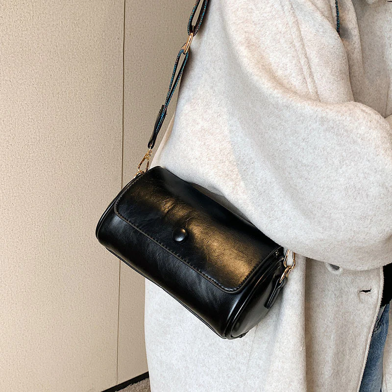 Female Retro Cylinder Bag - Image 4