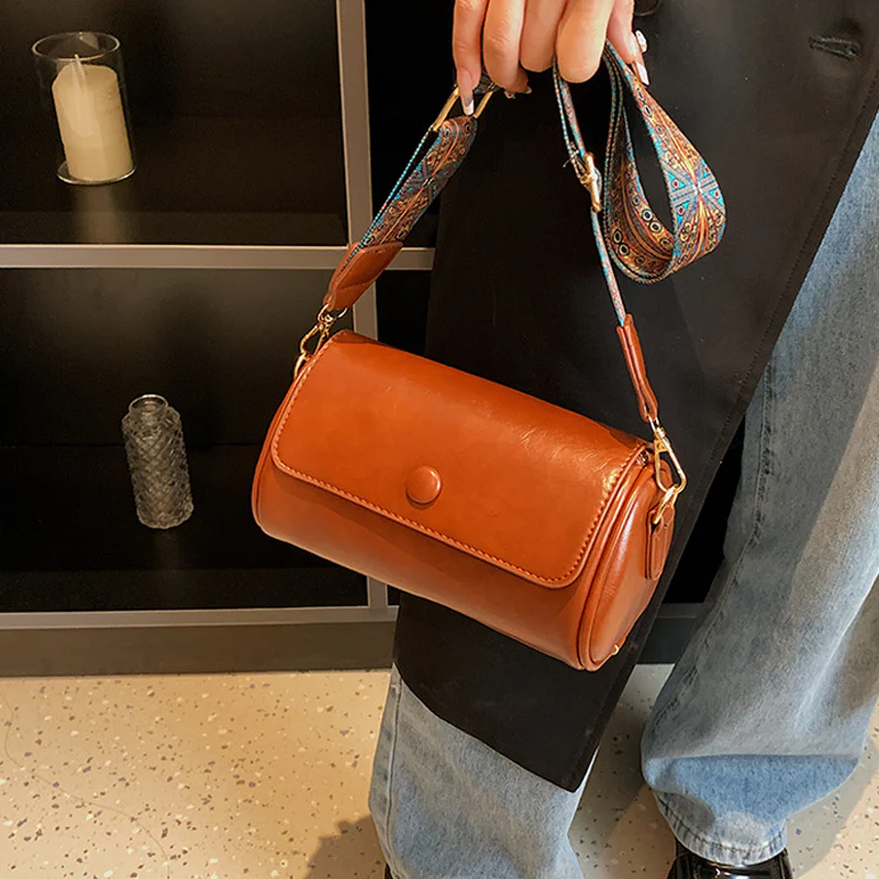 Female Retro Cylinder Bag - Image 9