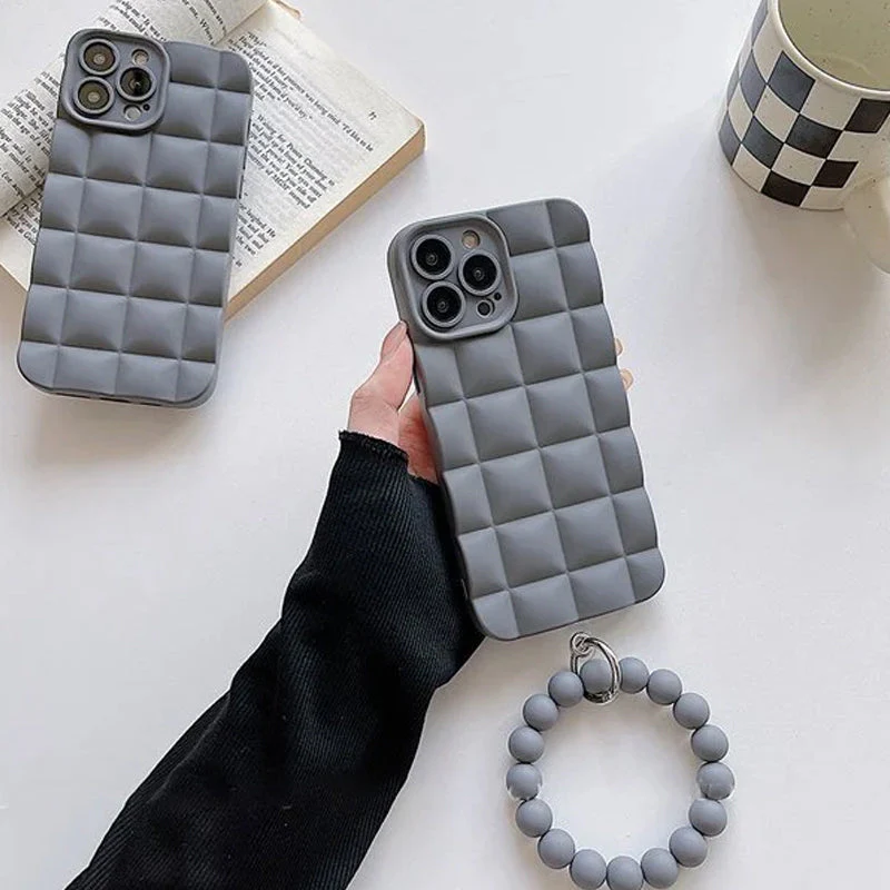 Frosted Pearl Bracelet Case for iPhone - Image 10