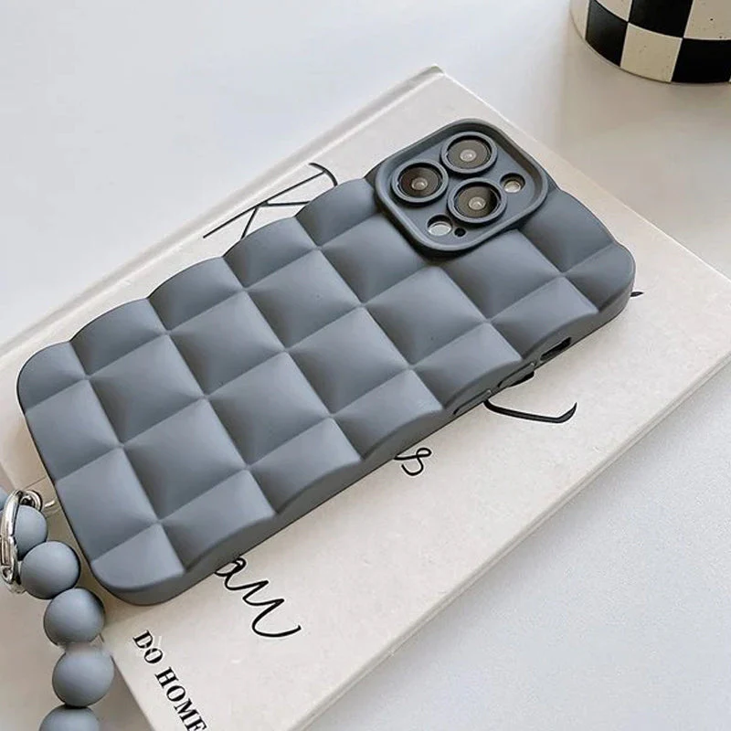 Frosted Pearl Bracelet Case for iPhone - Image 9