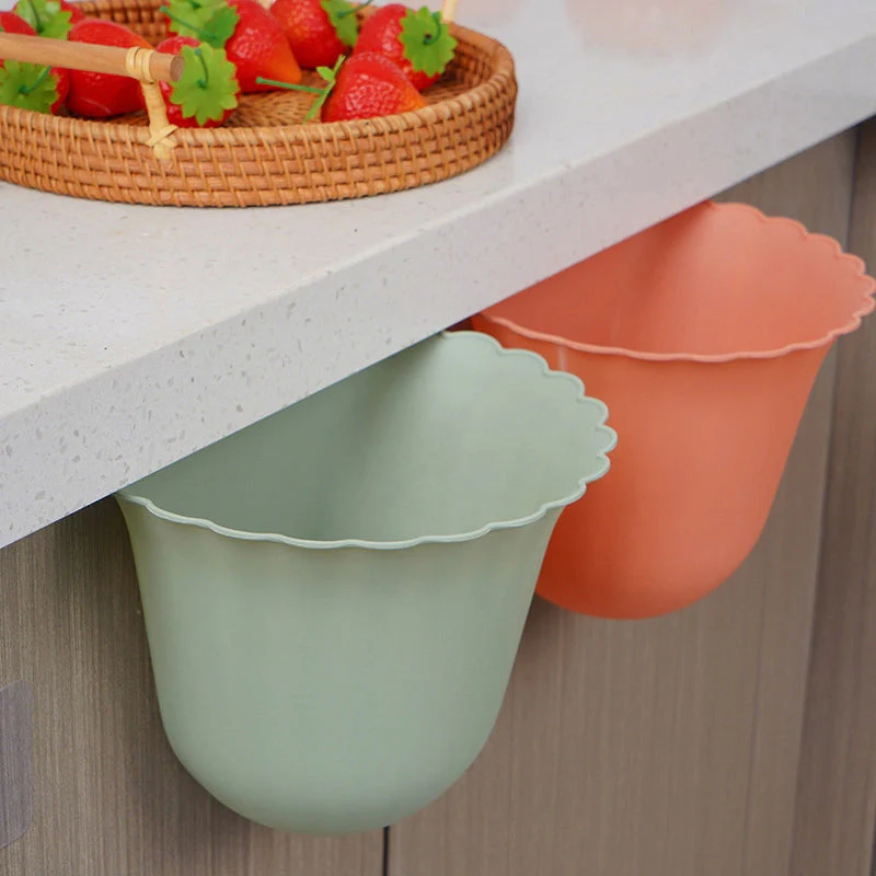 Hanging Trash Can - Image 9