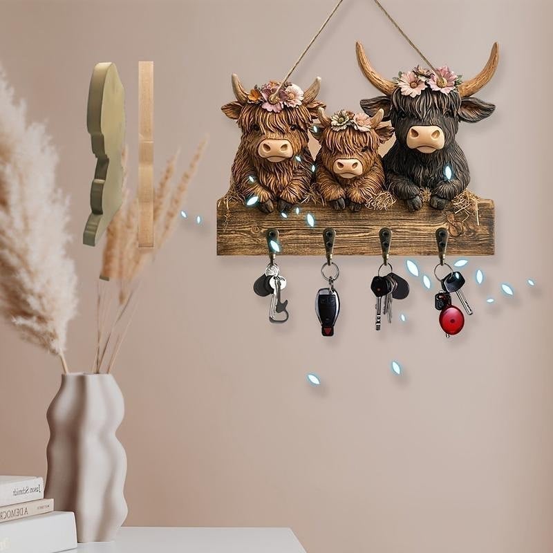 Highland Cow Wooden Key Holder Decor - Image 3