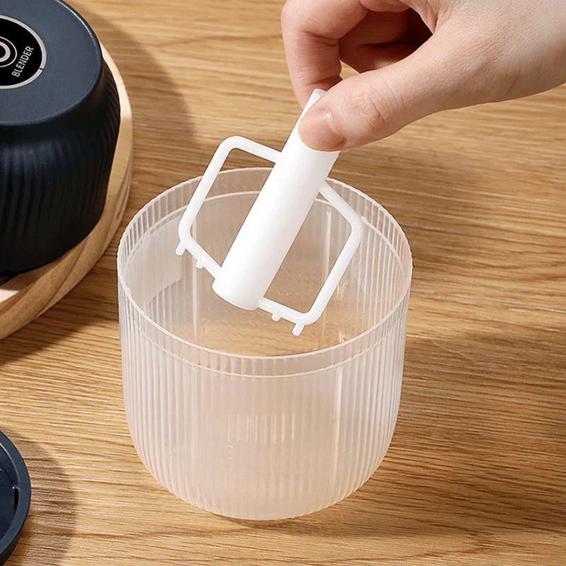 Household Electric Garlic Crusher - Image 6