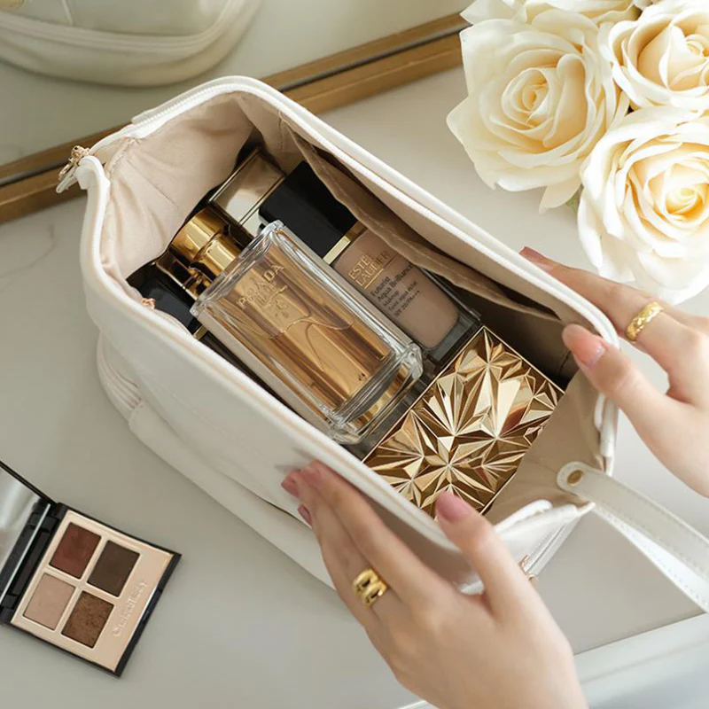 Large-capacity Travel Cosmetic Bag - Image 19