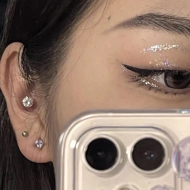 Magnetic Zircon Stud Ear Clip - Image 6