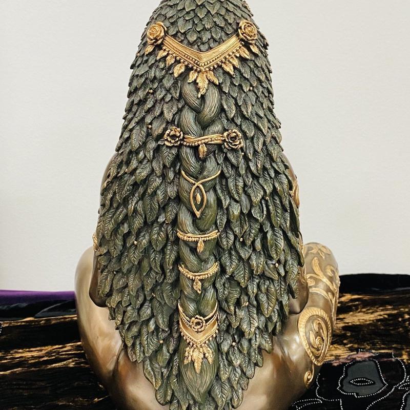 Mother Earth Goddess Statue - Image 4