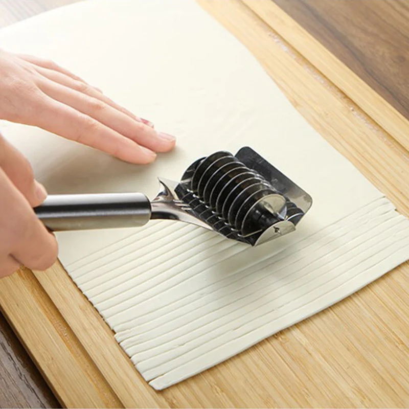 Noodle Spaghett Cutter Roller - Image 3