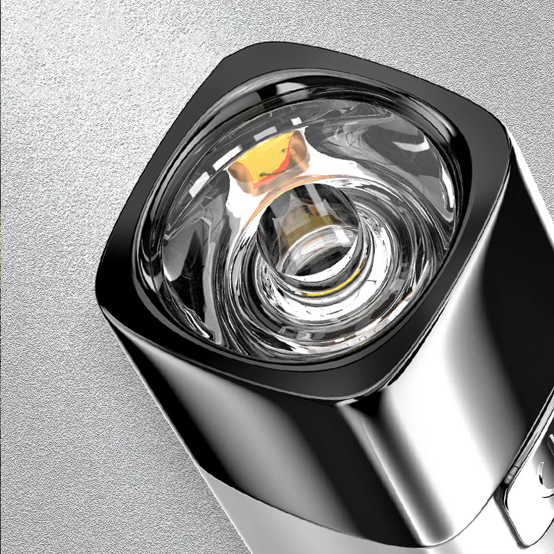 Rechargeable Outdoor Flashlight - Image 6