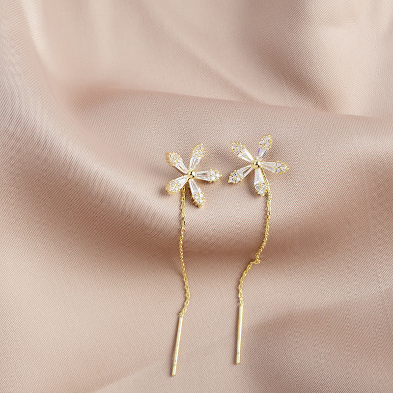 Shiny Fringe Flower Earrings - Image 5