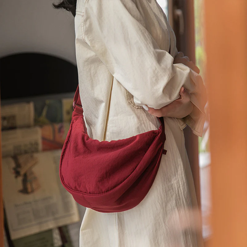Simple Crossbody Bag - Image 3