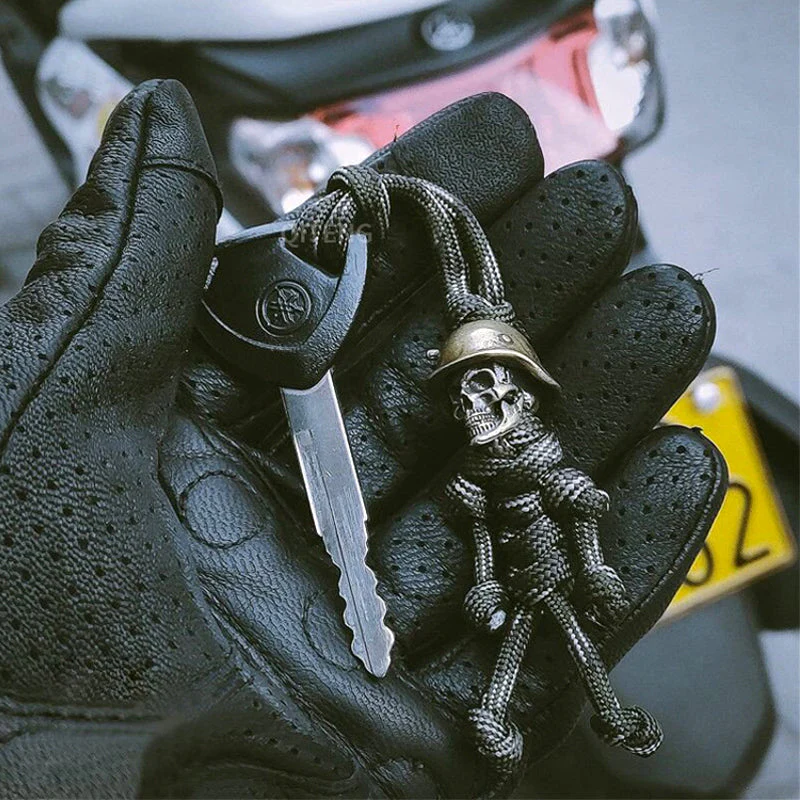Skeleton Soldier Paracord Keychain - Image 3