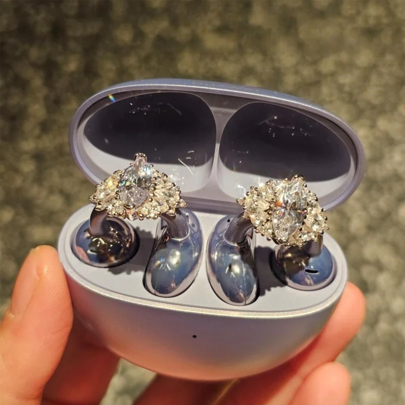 Sparkling Butterfly Bow Clips for Earbuds - Image 13