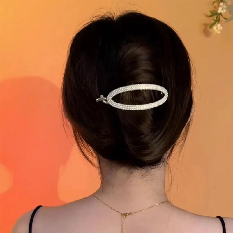 Sparkling Curved Minimalist Hair Buckle - Image 7