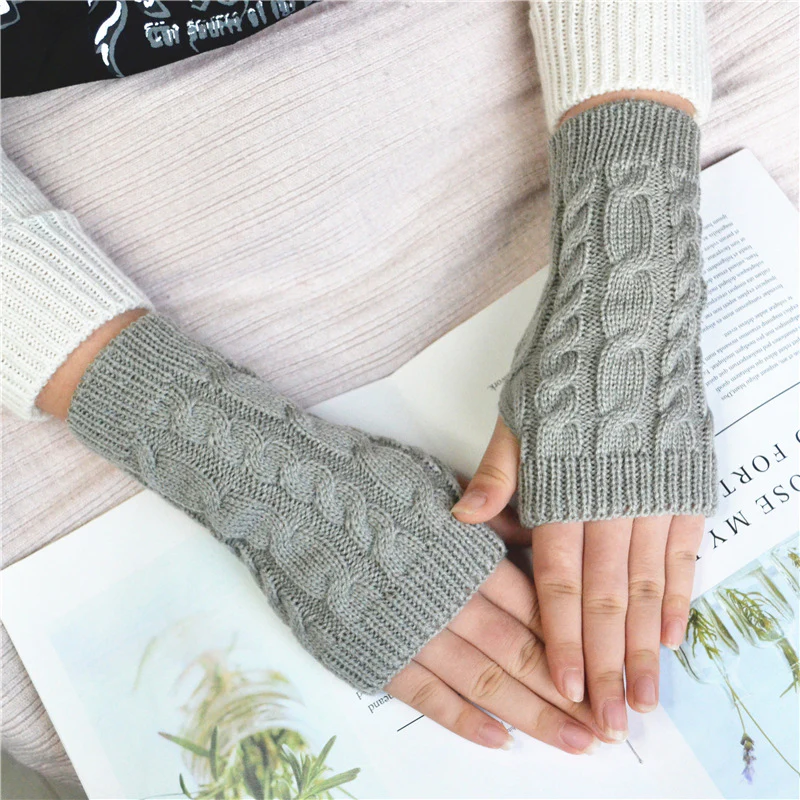 Stylish Woolen Gloves - Image 10