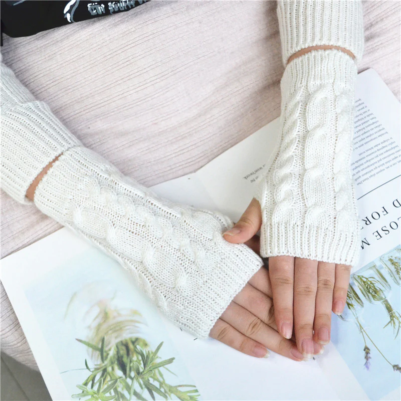 Stylish Woolen Gloves - Image 5