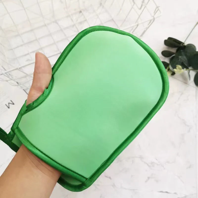 Super Soft Exfoliating Bath Mitt - Image 8