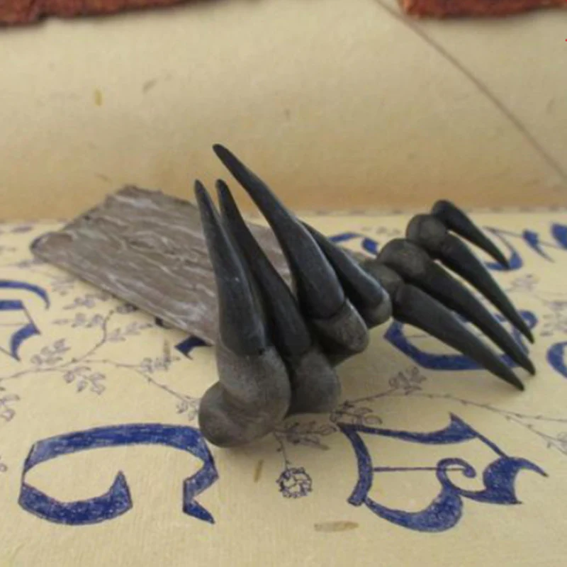 Thriller Devil Hand Bookmarker - Image 6