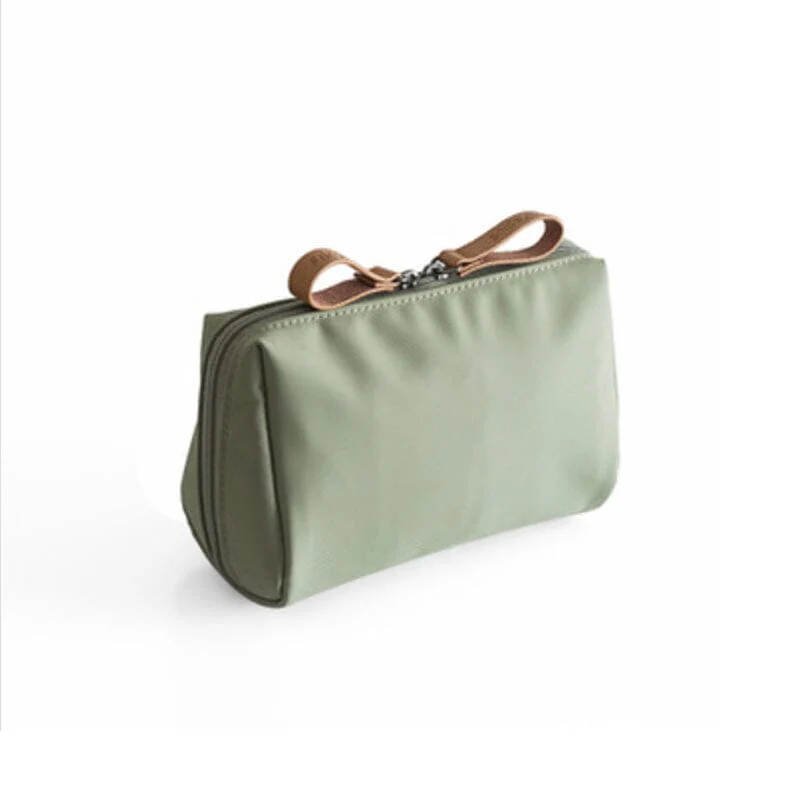 Travel Makeup Pouch for Women - Image 15