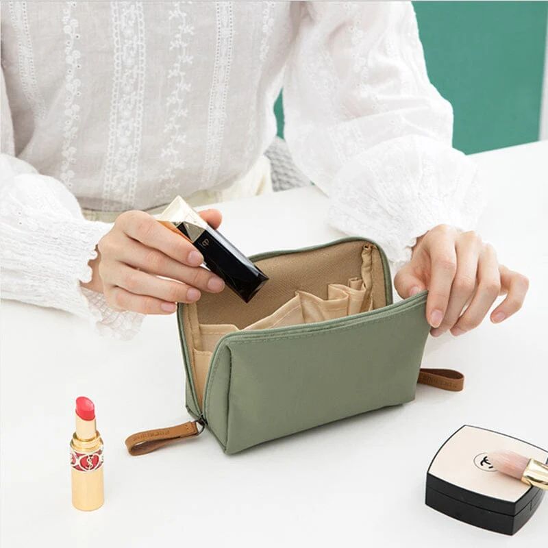 Travel Makeup Pouch for Women - Image 3