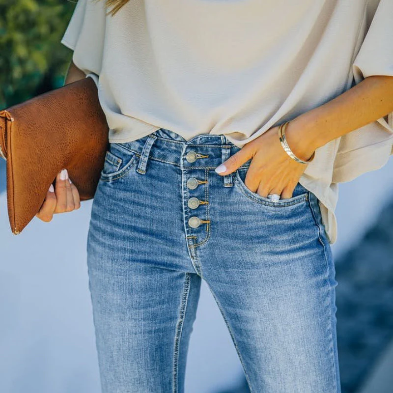 Vintage High-Waisted Jeans With Flared Legs From The 70s - Image 2