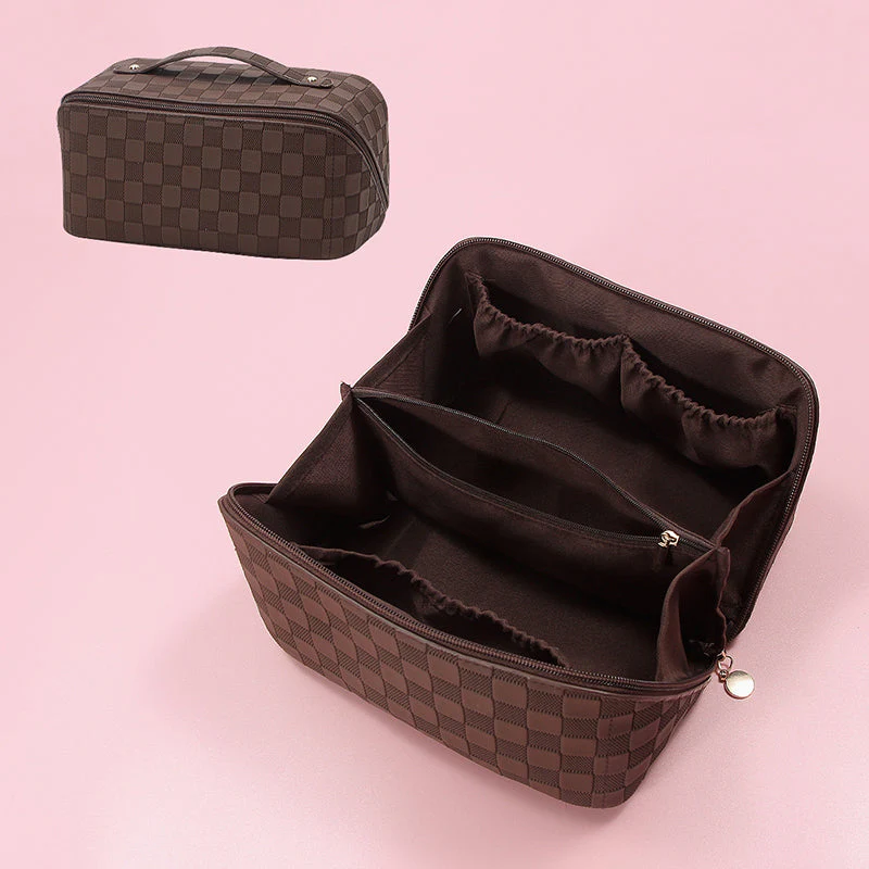 Vintage Pattern Handheld Makeup Bag - Image 11