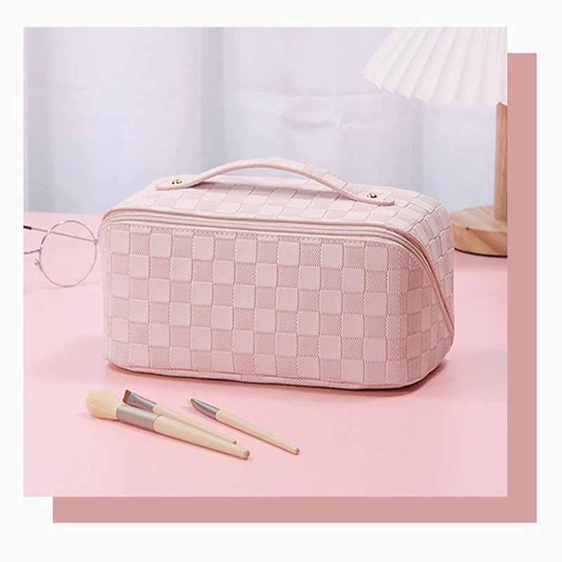 Vintage Pattern Handheld Makeup Bag - Image 6