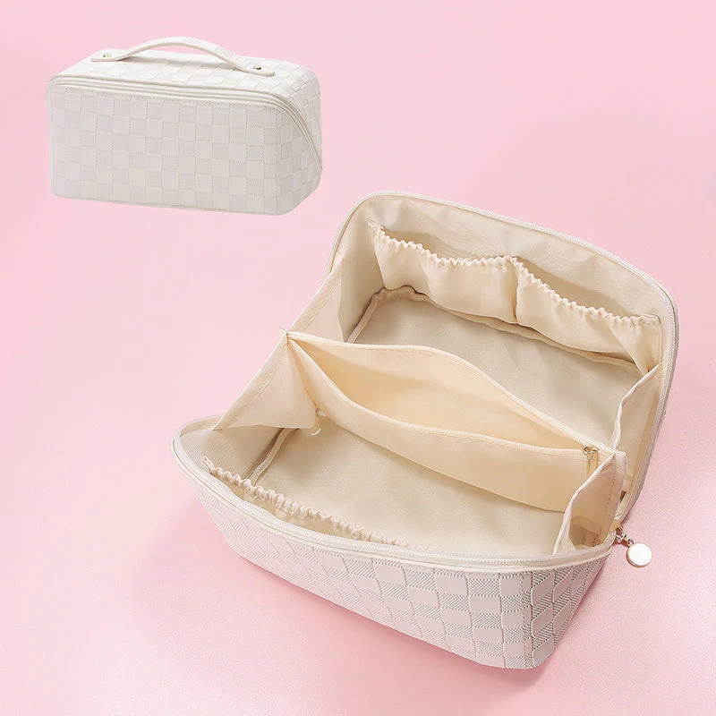 Vintage Pattern Handheld Makeup Bag - Image 8