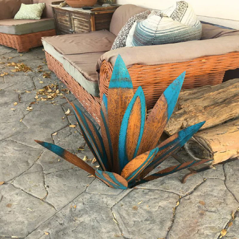 Waterproof Solar Garden Agave Lamp Decoration - Image 4