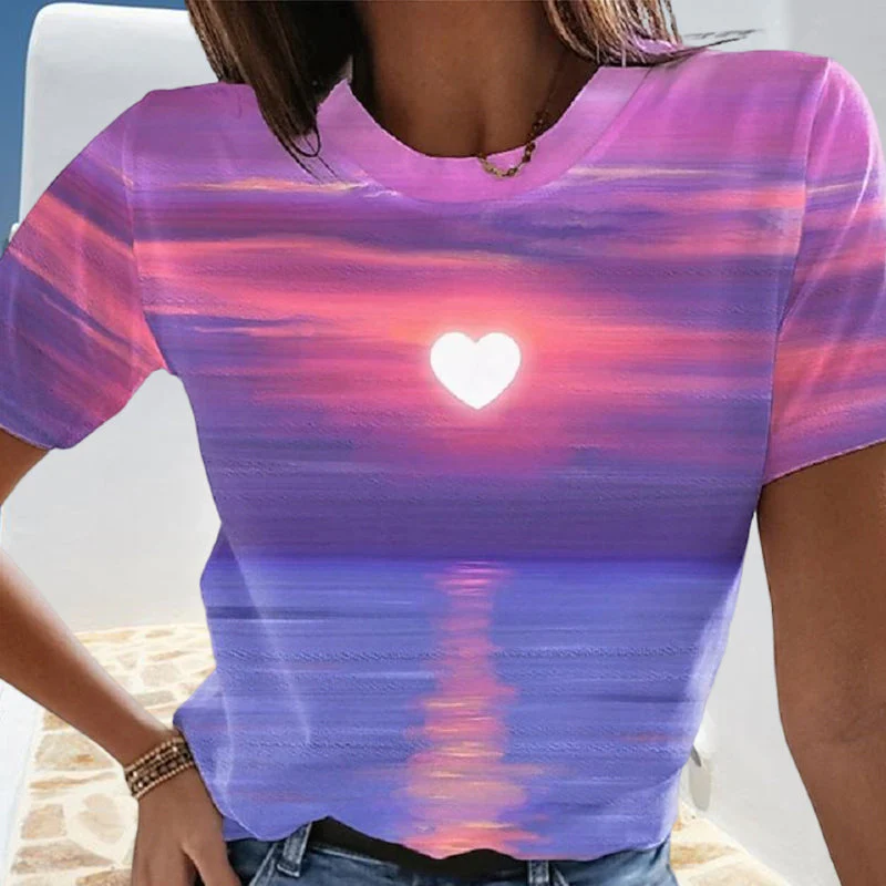 Women's Heart 3D Printed T-shirt - Image 2