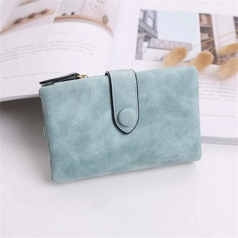 Women's Small Trifold Leather Wallet - Image 4