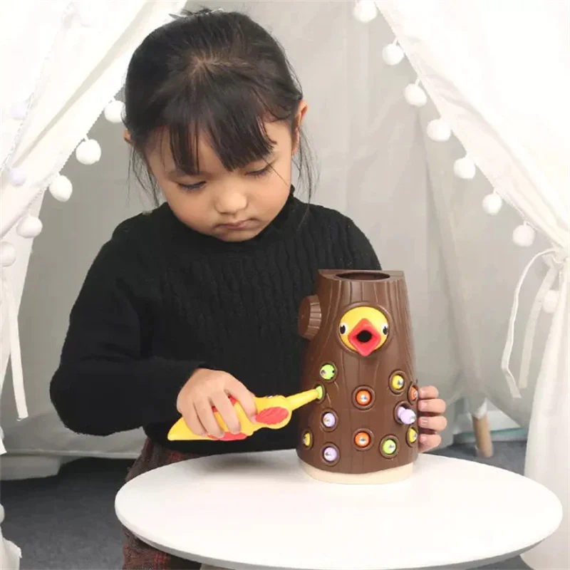 Worm Feeding Toy - Image 3