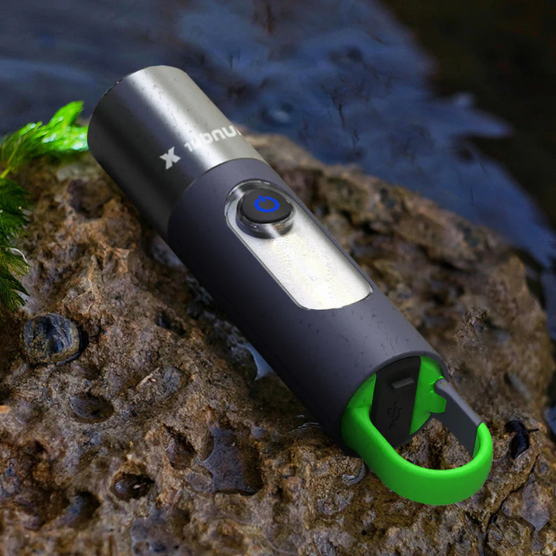 Zoomable LED Flashlight - Image 4